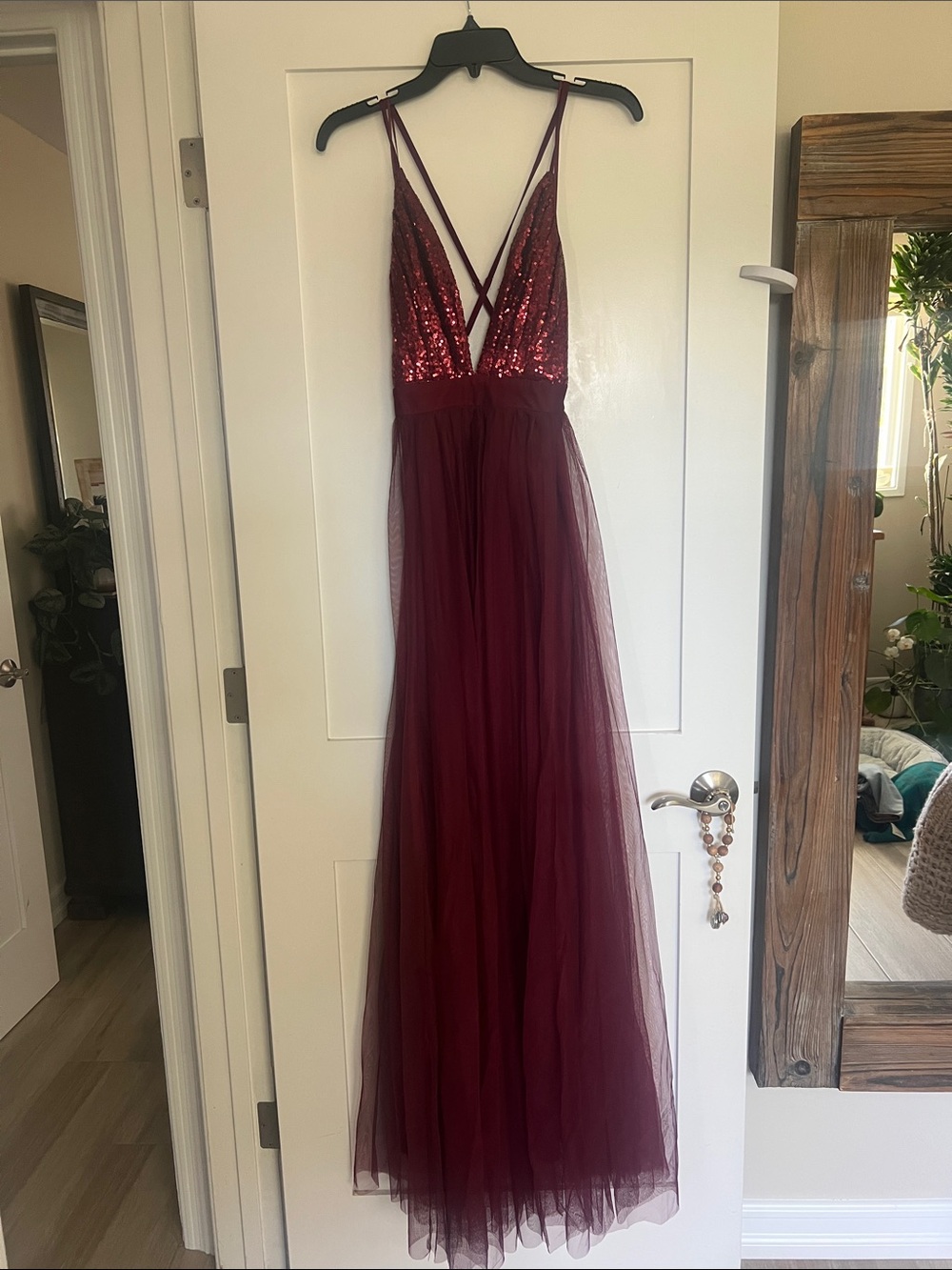 NWT Elegant Burgundy Sequin Tulle Evening Dress